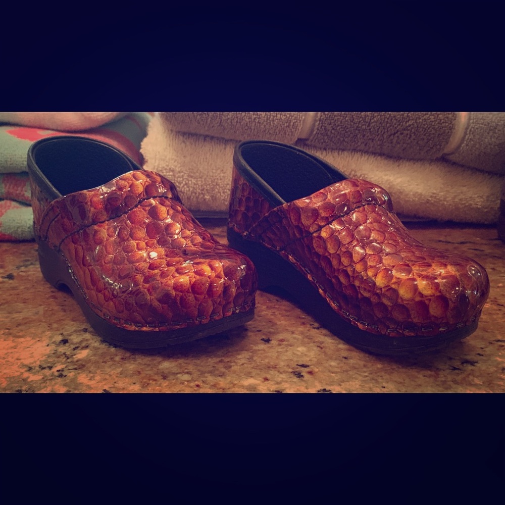 Super cute Toddler Dansko’s